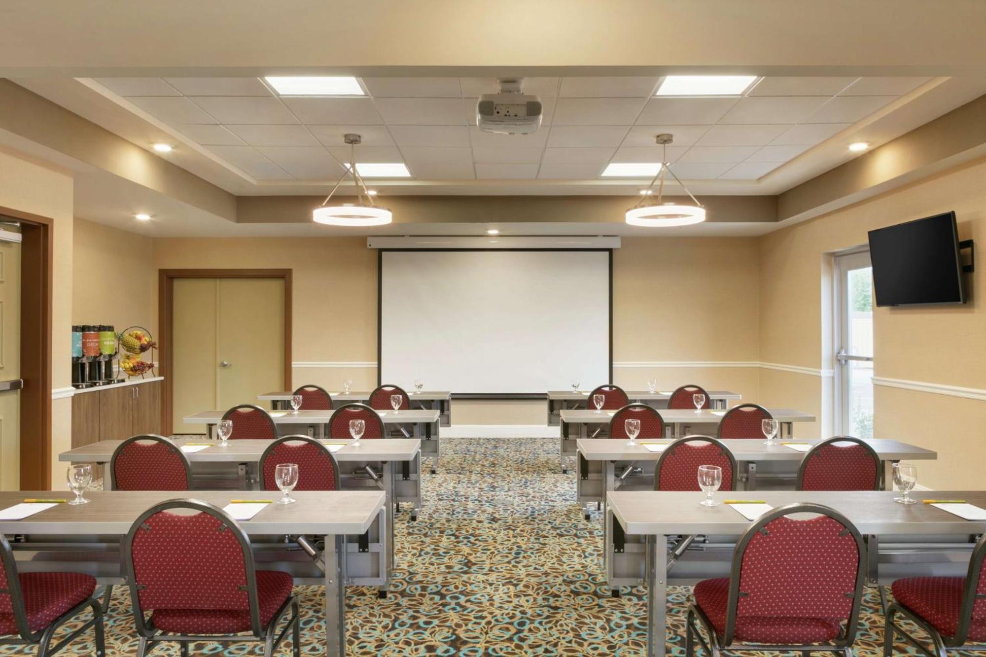 Hilton Garden Inn Statesville Exterior photo